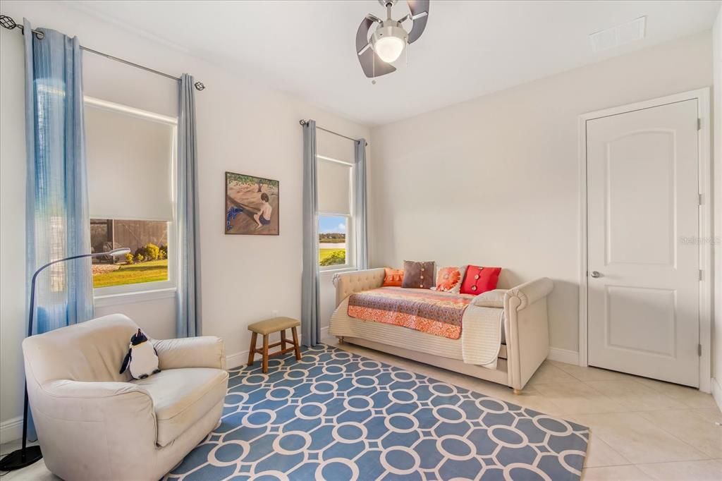 待售: $875,000 (5 贝兹, 4 浴室, 3470 平方英尺)