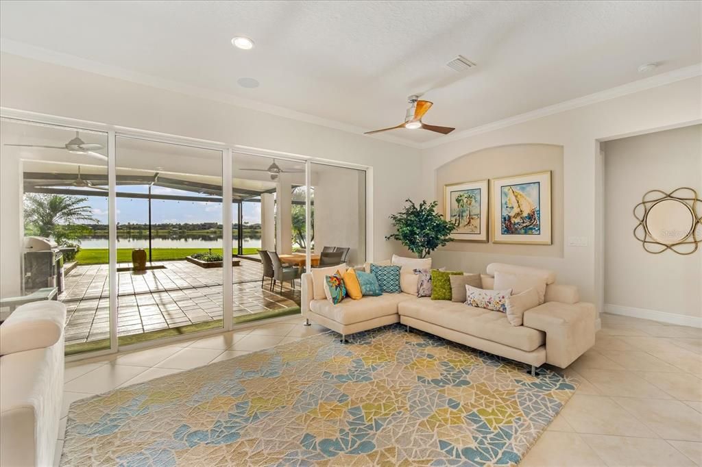 待售: $875,000 (5 贝兹, 4 浴室, 3470 平方英尺)