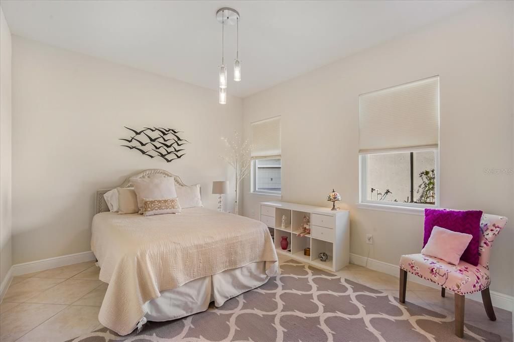 待售: $875,000 (5 贝兹, 4 浴室, 3470 平方英尺)