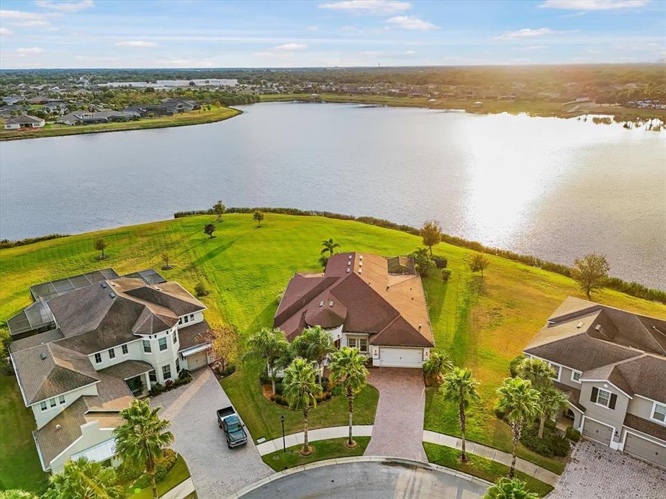 待售: $875,000 (5 贝兹, 4 浴室, 3470 平方英尺)