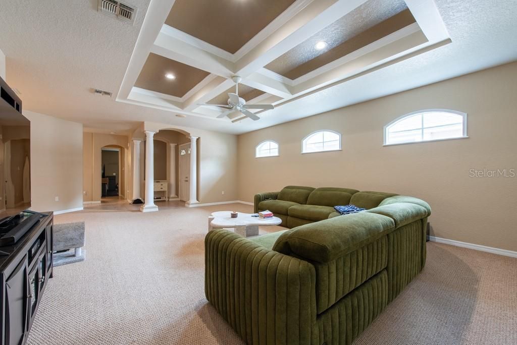 На продажу: $300,000 (3 спален, 2 ванн, 1997 Квадратных фут)