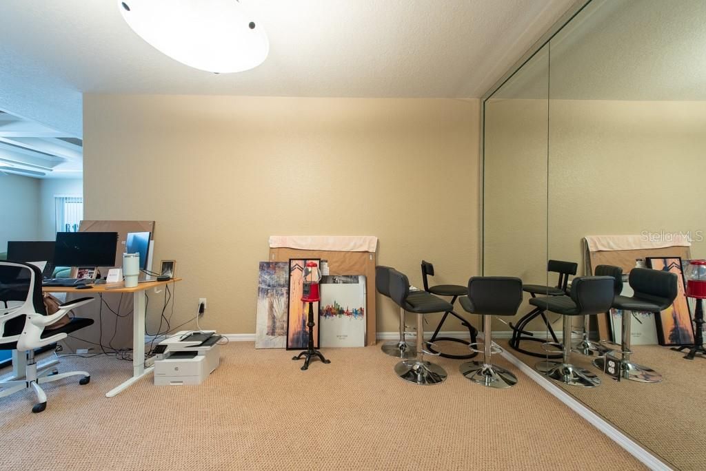 На продажу: $300,000 (3 спален, 2 ванн, 1997 Квадратных фут)