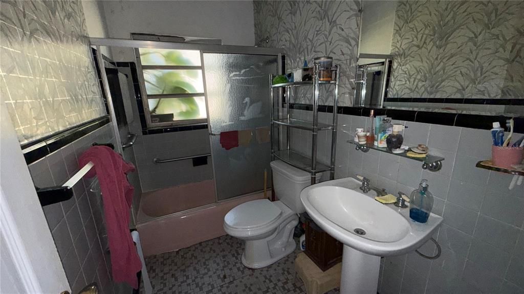 For Sale: $150,000 (3 beds, 2 baths, 1626 Square Feet)