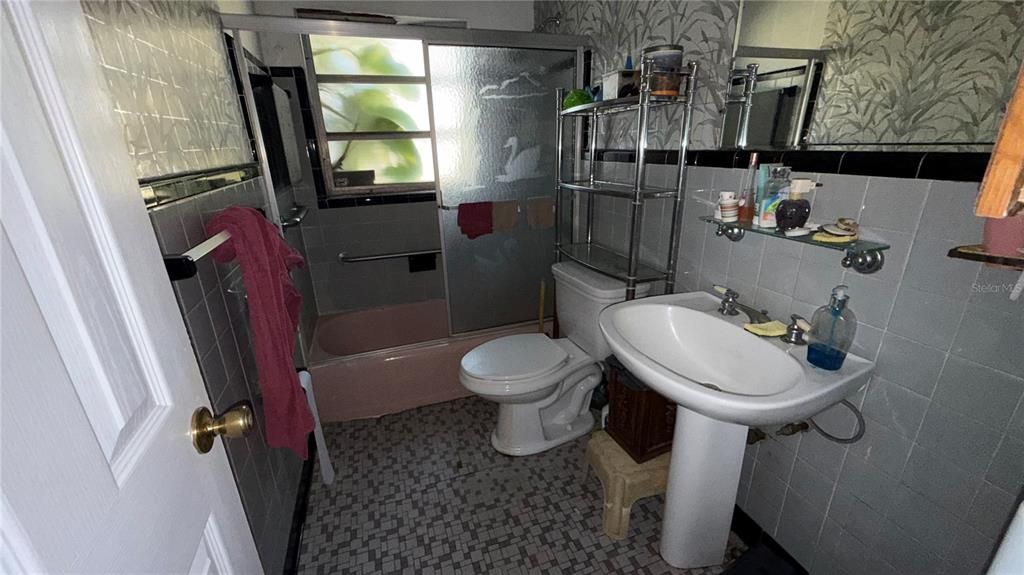 For Sale: $150,000 (3 beds, 2 baths, 1626 Square Feet)