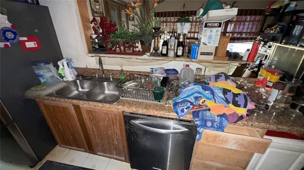 For Sale: $150,000 (3 beds, 2 baths, 1626 Square Feet)