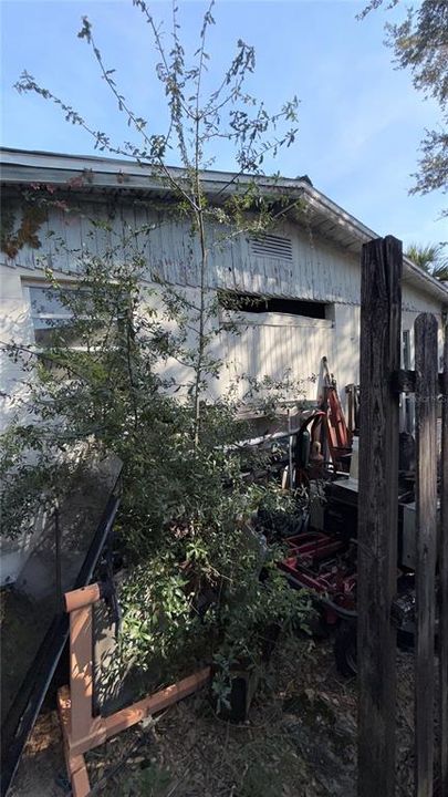 For Sale: $150,000 (3 beds, 2 baths, 1626 Square Feet)