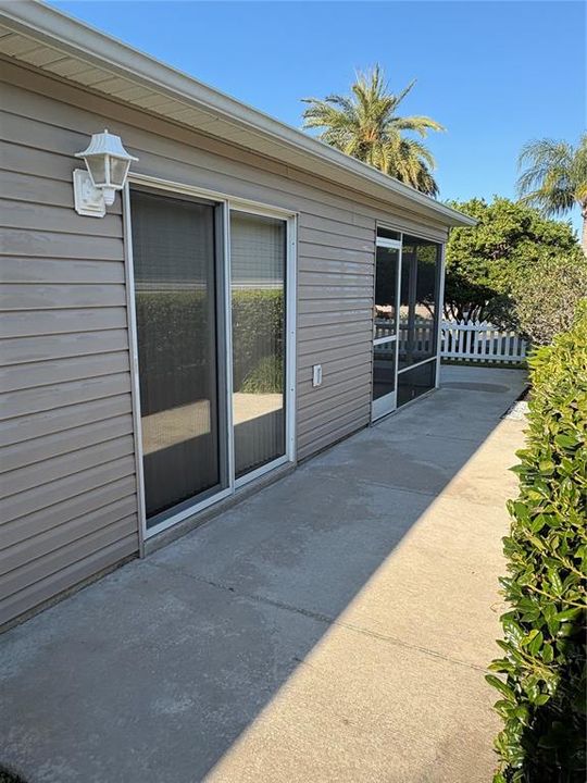 For Sale: $289,900 (2 beds, 2 baths, 1188 Square Feet)