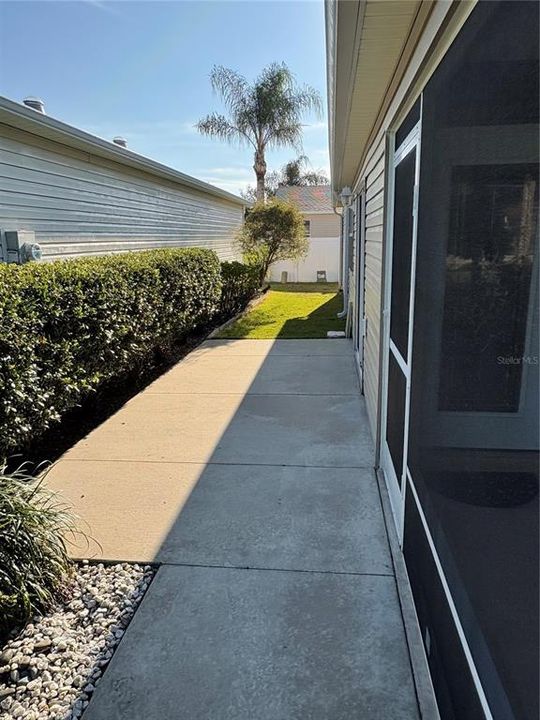 For Sale: $289,900 (2 beds, 2 baths, 1188 Square Feet)