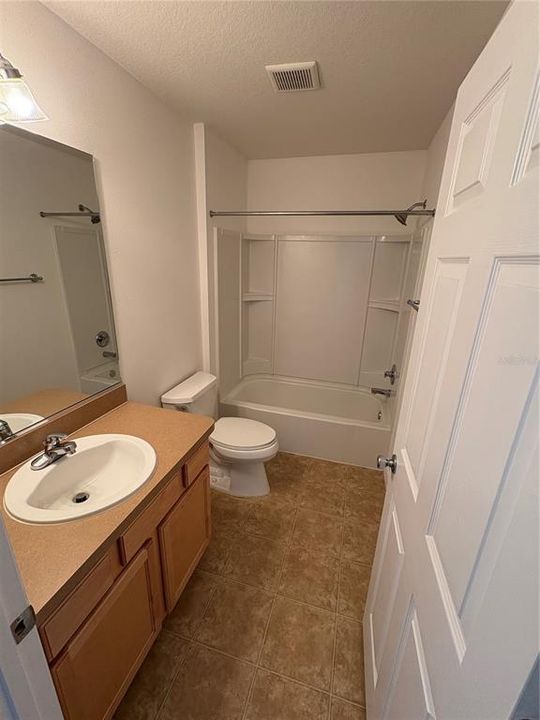 For Sale: $289,900 (2 beds, 2 baths, 1188 Square Feet)