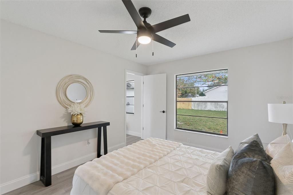 На продажу: $360,000 (3 спален, 2 ванн, 1455 Квадратных фут)