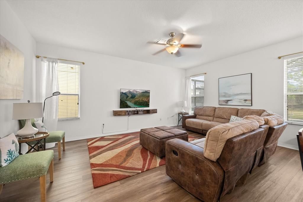 For Sale: $429,000 (4 beds, 3 baths, 2554 Square Feet)