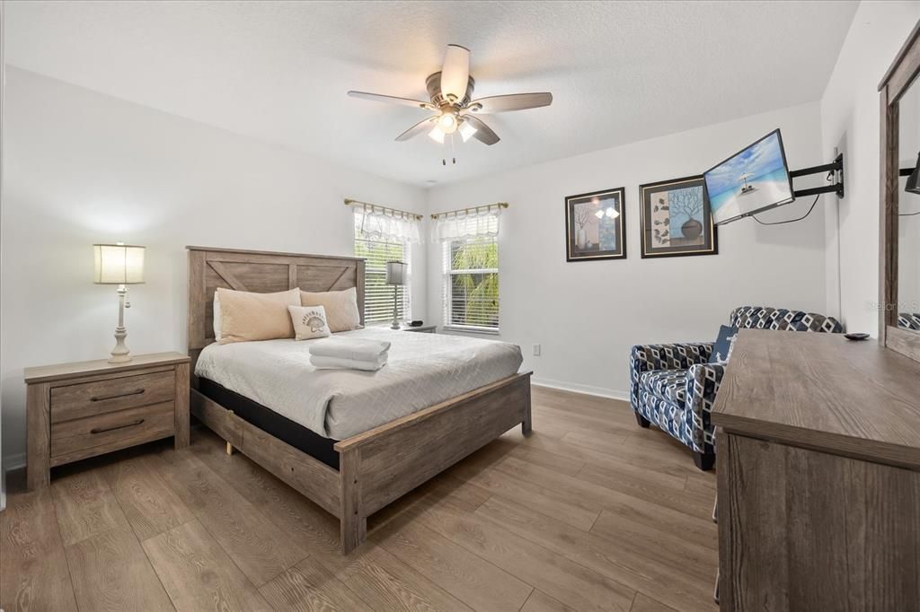 For Sale: $429,000 (4 beds, 3 baths, 2554 Square Feet)