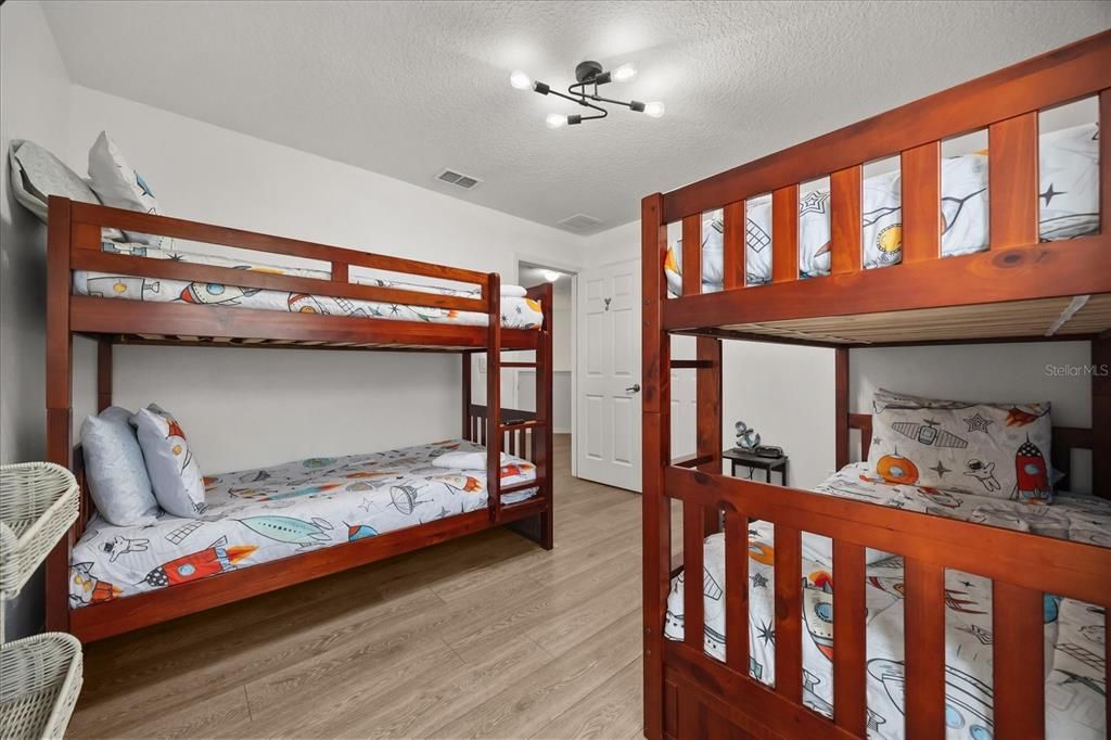 For Sale: $429,000 (4 beds, 3 baths, 2554 Square Feet)