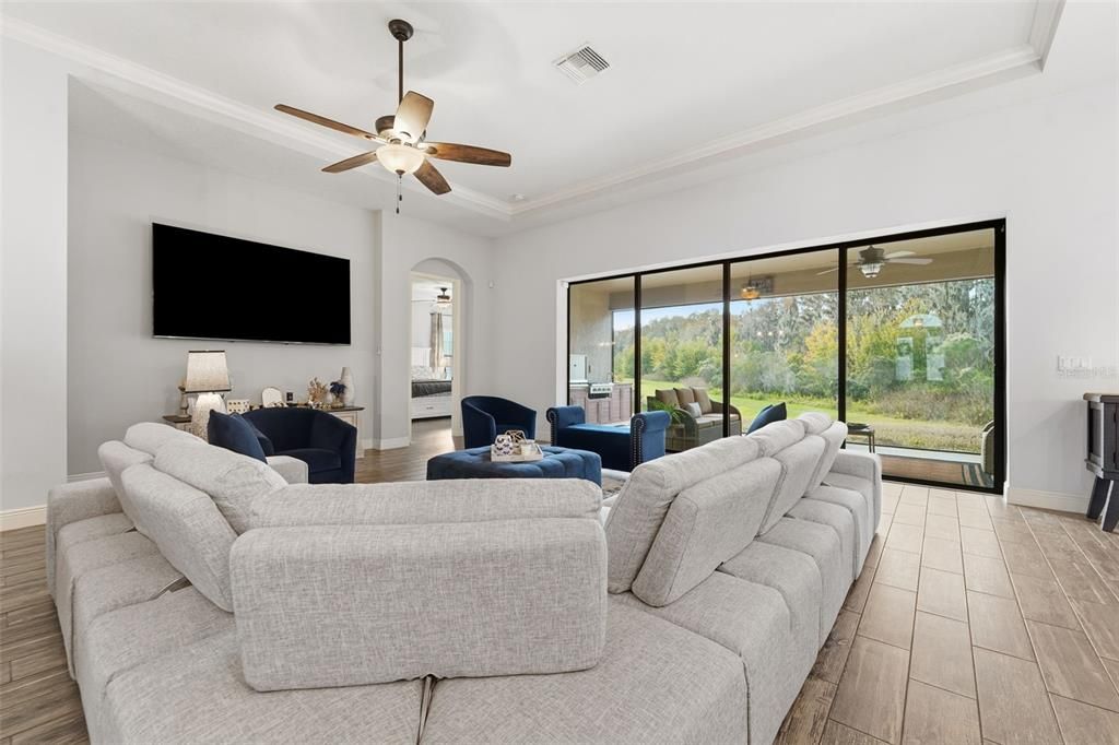 На продажу: $899,900 (4 спален, 4 ванн, 3163 Квадратных фут)