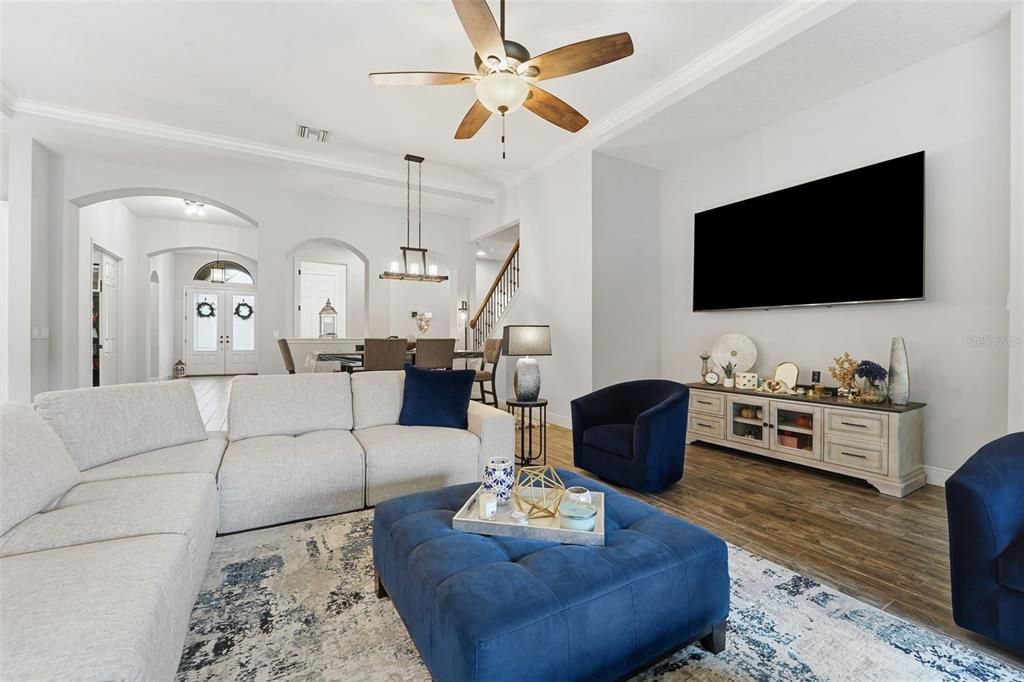 На продажу: $899,900 (4 спален, 4 ванн, 3163 Квадратных фут)