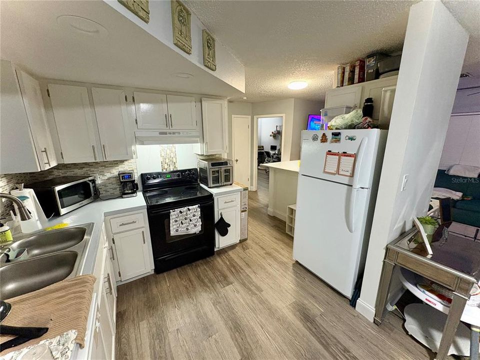 В аренду: $1,600 (2 спален, 1 ванн, 744 Квадратных фут)