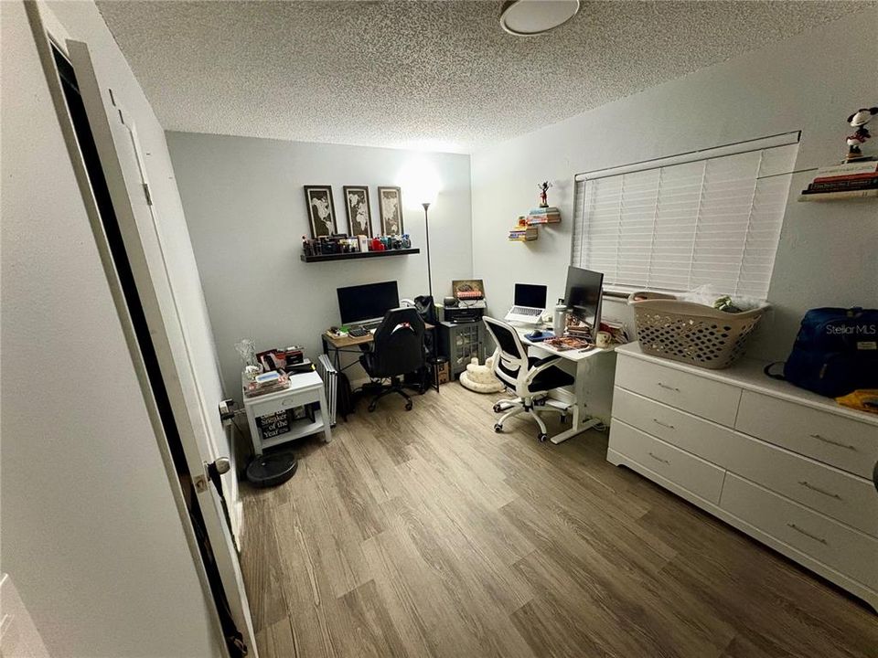 В аренду: $1,600 (2 спален, 1 ванн, 744 Квадратных фут)