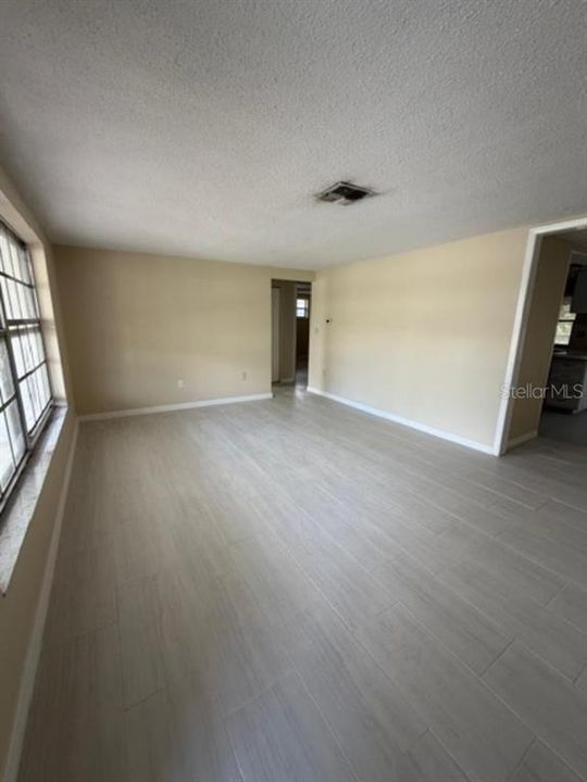 出租: $1,695 (3 贝兹, 2 浴室, 1322 平方英尺)