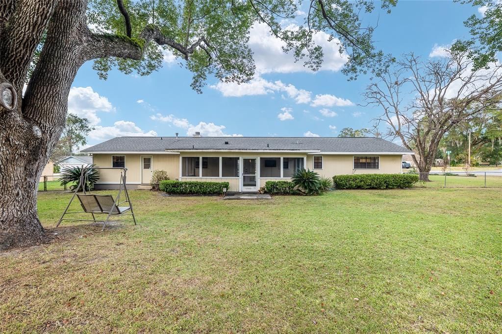 For Sale: $290,000 (3 beds, 2 baths, 1588 Square Feet)