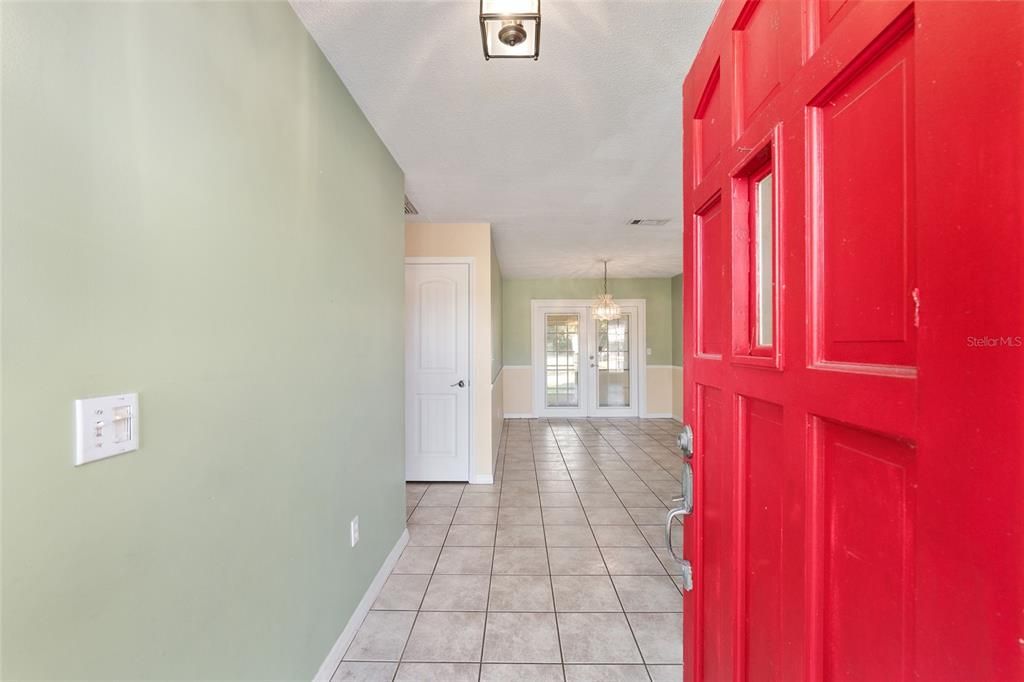 For Sale: $290,000 (3 beds, 2 baths, 1588 Square Feet)