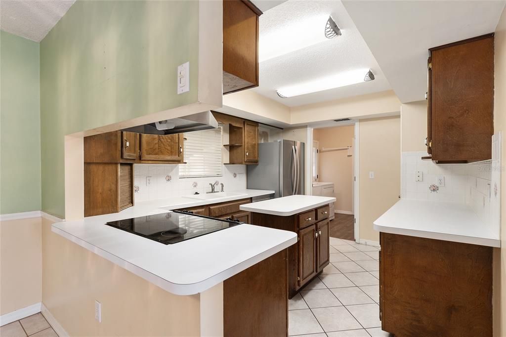 For Sale: $290,000 (3 beds, 2 baths, 1588 Square Feet)