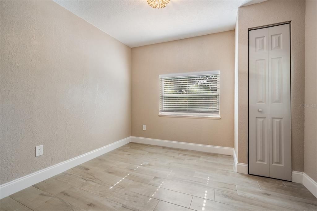 For Sale: $950,000 (4 beds, 2 baths, 1974 Square Feet)