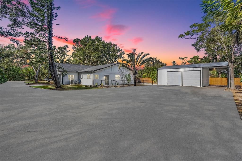 For Sale: $950,000 (4 beds, 2 baths, 1974 Square Feet)