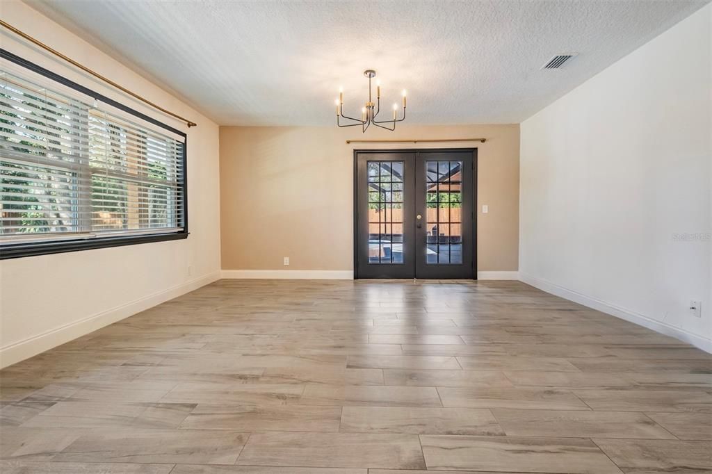 For Sale: $950,000 (4 beds, 2 baths, 1974 Square Feet)