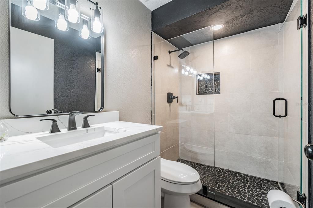 For Sale: $950,000 (4 beds, 2 baths, 1974 Square Feet)