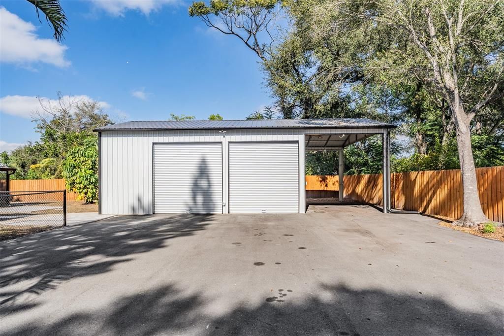 For Sale: $950,000 (4 beds, 2 baths, 1974 Square Feet)