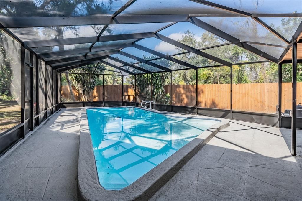 For Sale: $950,000 (4 beds, 2 baths, 1974 Square Feet)