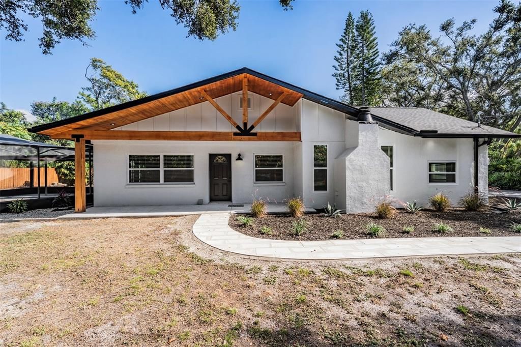 For Sale: $950,000 (4 beds, 2 baths, 1974 Square Feet)