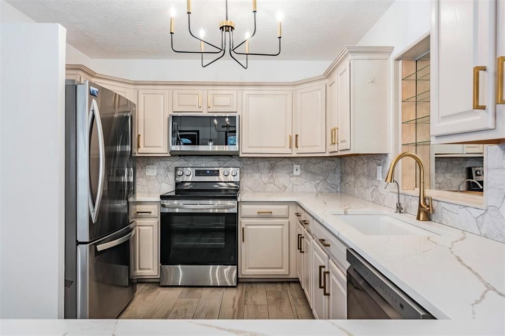 For Sale: $950,000 (4 beds, 2 baths, 1974 Square Feet)