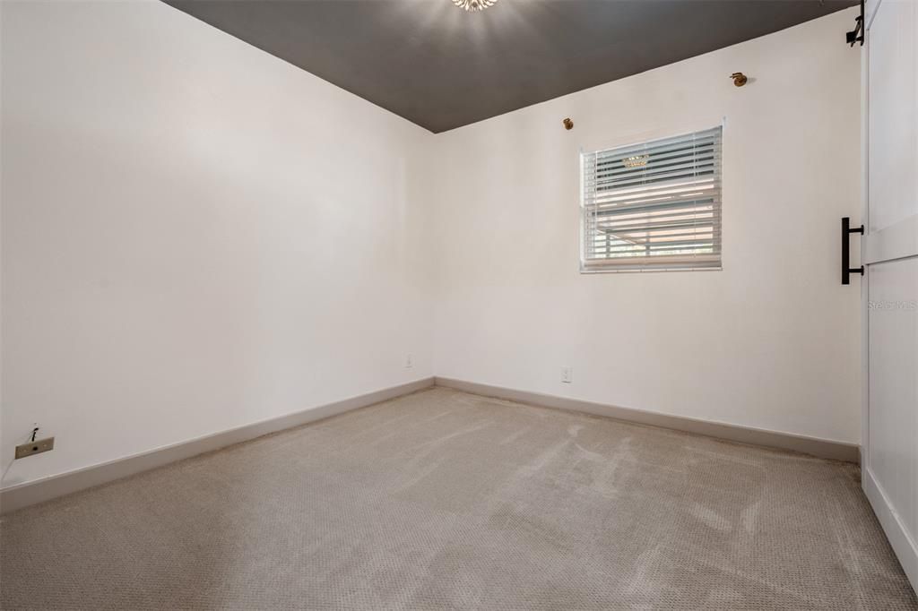 For Sale: $950,000 (4 beds, 2 baths, 1974 Square Feet)