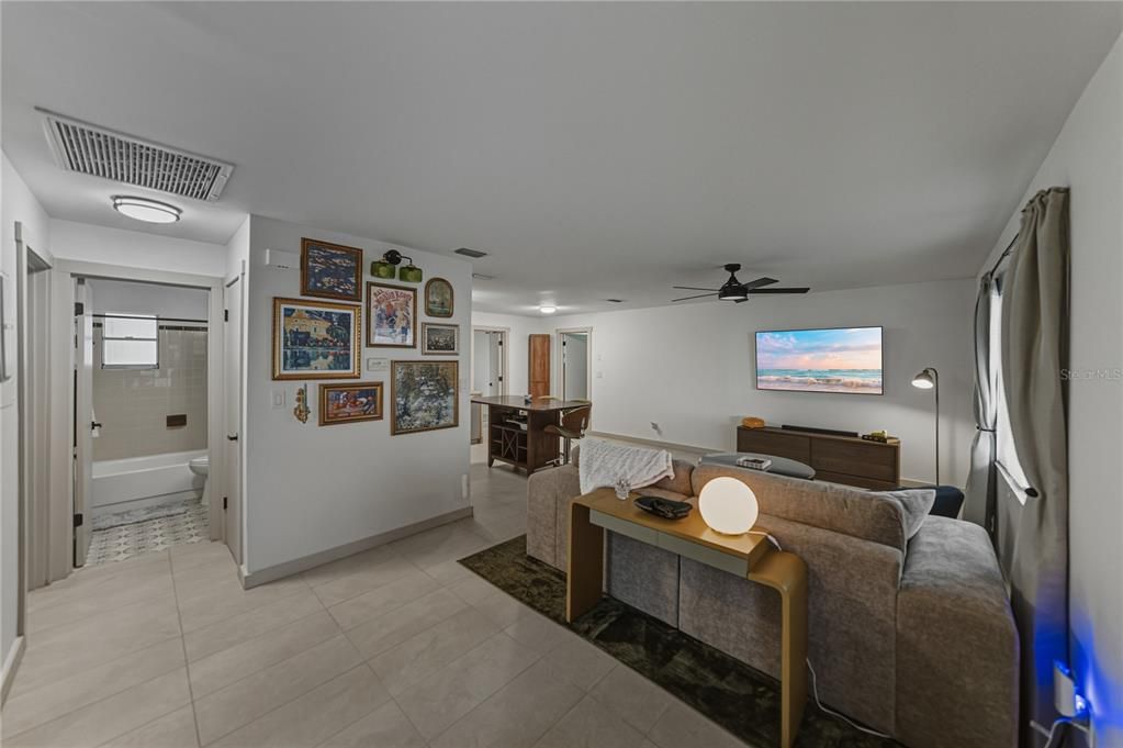 For Sale: $249,000 (3 beds, 2 baths, 1080 Square Feet)