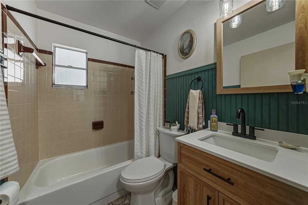 For Sale: $249,000 (3 beds, 2 baths, 1080 Square Feet)