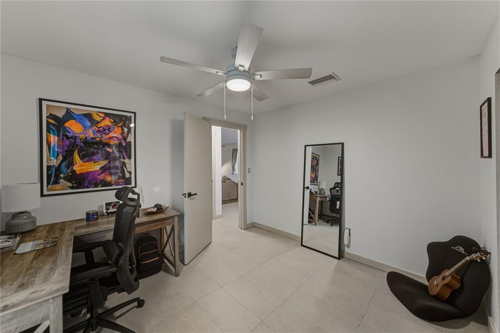 For Sale: $249,000 (3 beds, 2 baths, 1080 Square Feet)