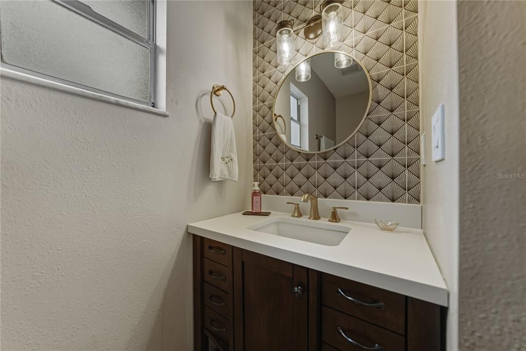 For Sale: $249,000 (3 beds, 2 baths, 1080 Square Feet)