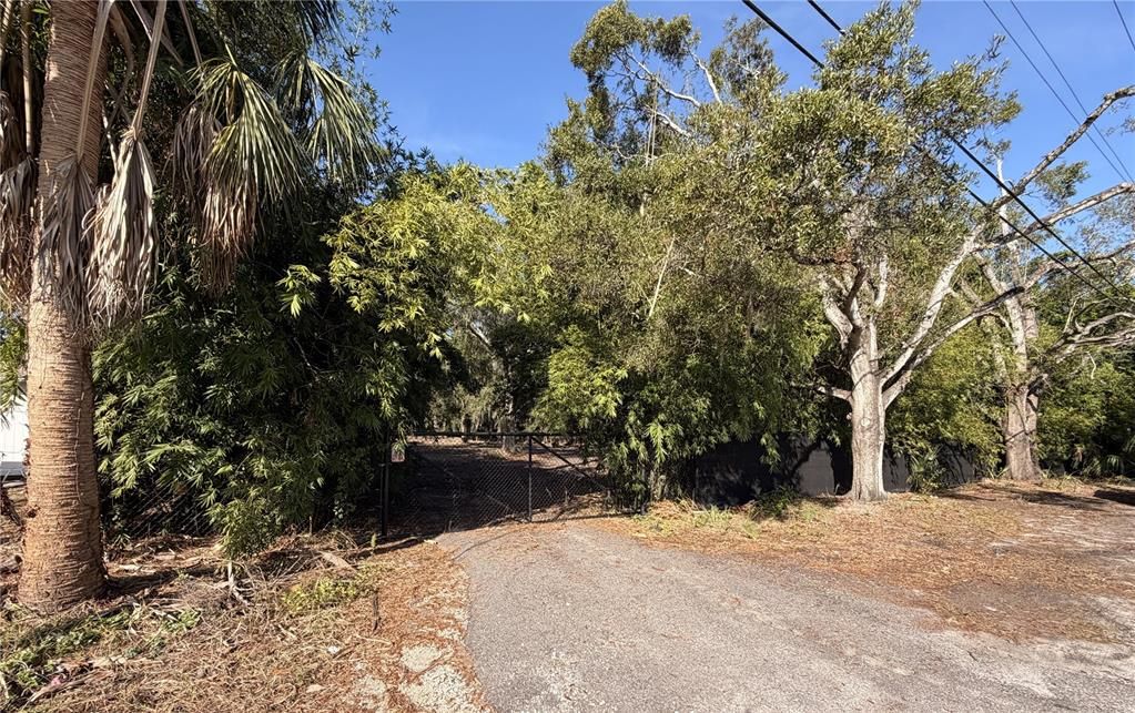 For Sale: $1,250,000 (0.58 acres)