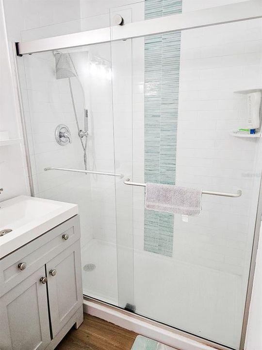 For Sale: $350,000 (2 beds, 1 baths, 1240 Square Feet)