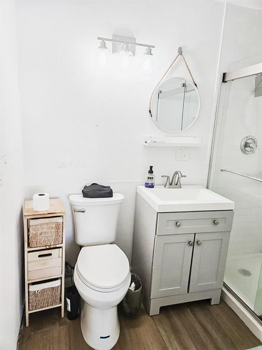 For Sale: $350,000 (2 beds, 1 baths, 1240 Square Feet)