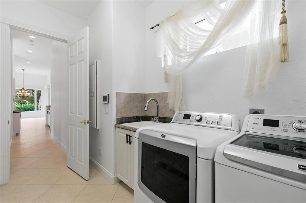 待售: $650,000 (4 贝兹, 2 浴室, 2900 平方英尺)