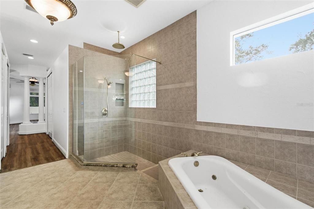 待售: $650,000 (4 贝兹, 2 浴室, 2900 平方英尺)