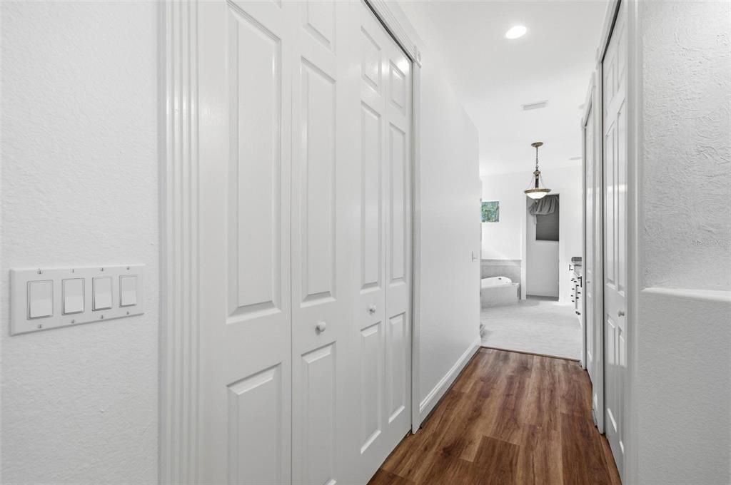 待售: $650,000 (4 贝兹, 2 浴室, 2900 平方英尺)