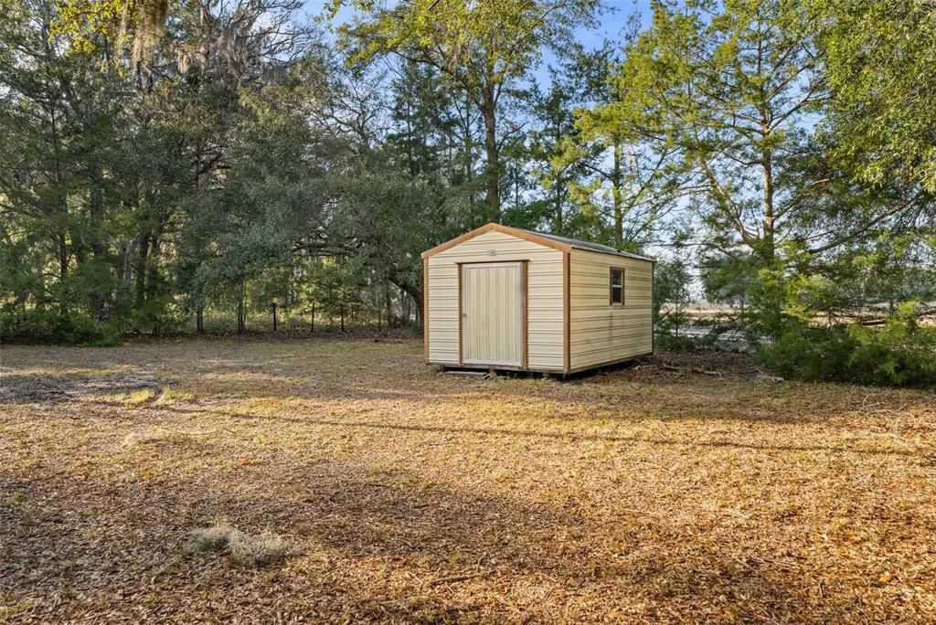 For Sale: $229,900 (2 beds, 2 baths, 1040 Square Feet)