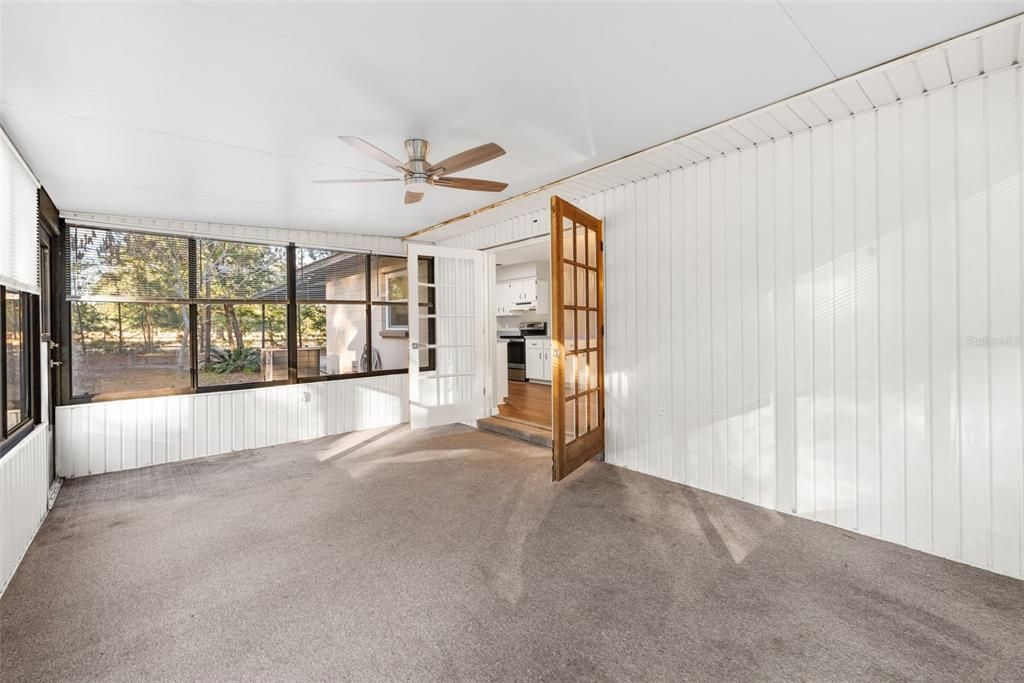 For Sale: $229,900 (2 beds, 2 baths, 1040 Square Feet)