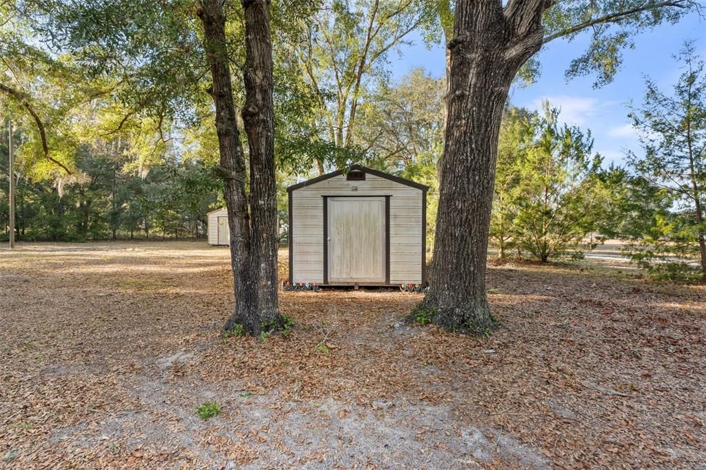 For Sale: $229,900 (2 beds, 2 baths, 1040 Square Feet)