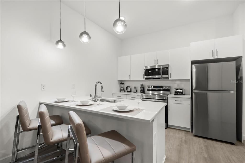 For Sale: $350,000 (4 beds, 4 baths, 2020 Square Feet)