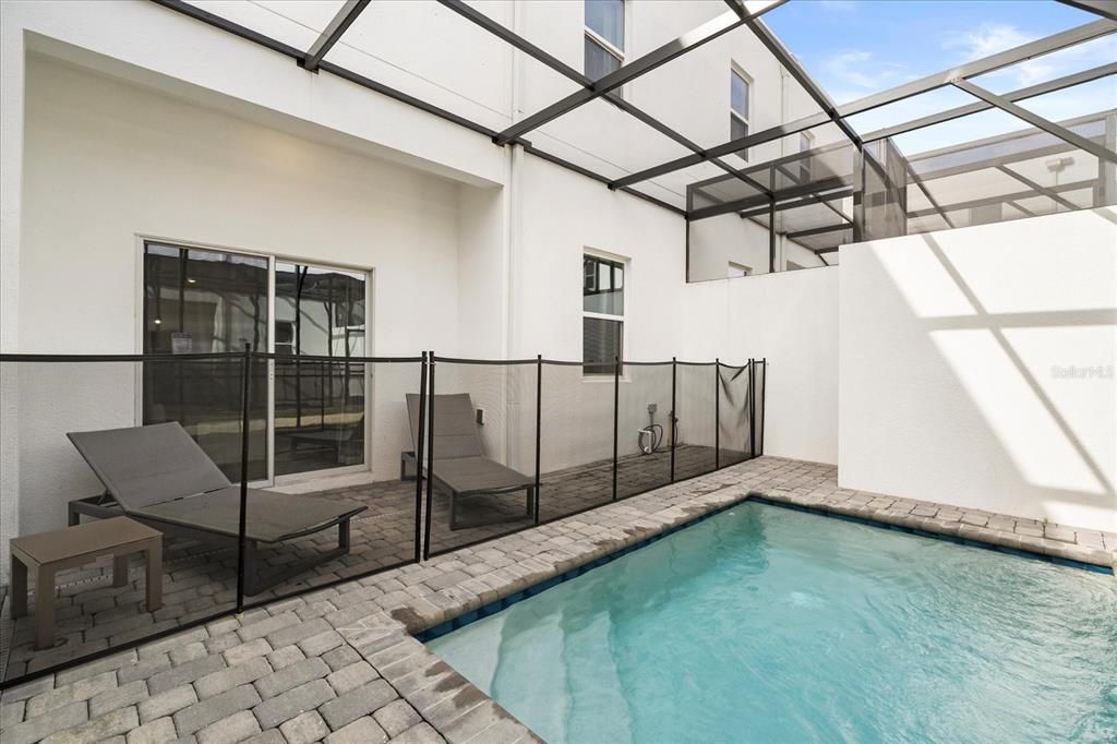 For Sale: $350,000 (4 beds, 4 baths, 2020 Square Feet)