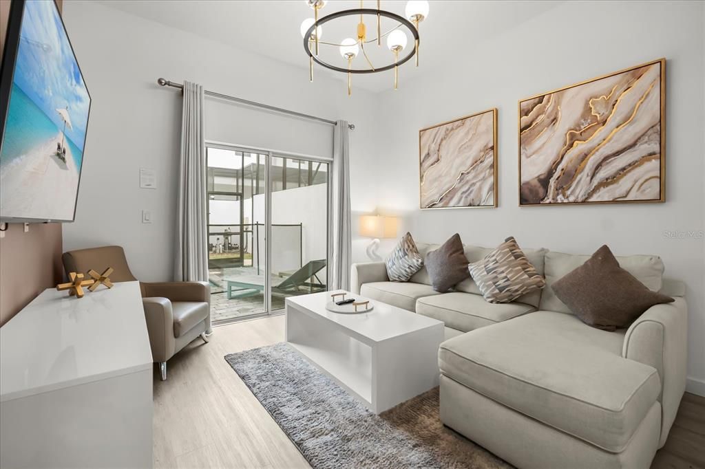 For Sale: $350,000 (4 beds, 4 baths, 2020 Square Feet)